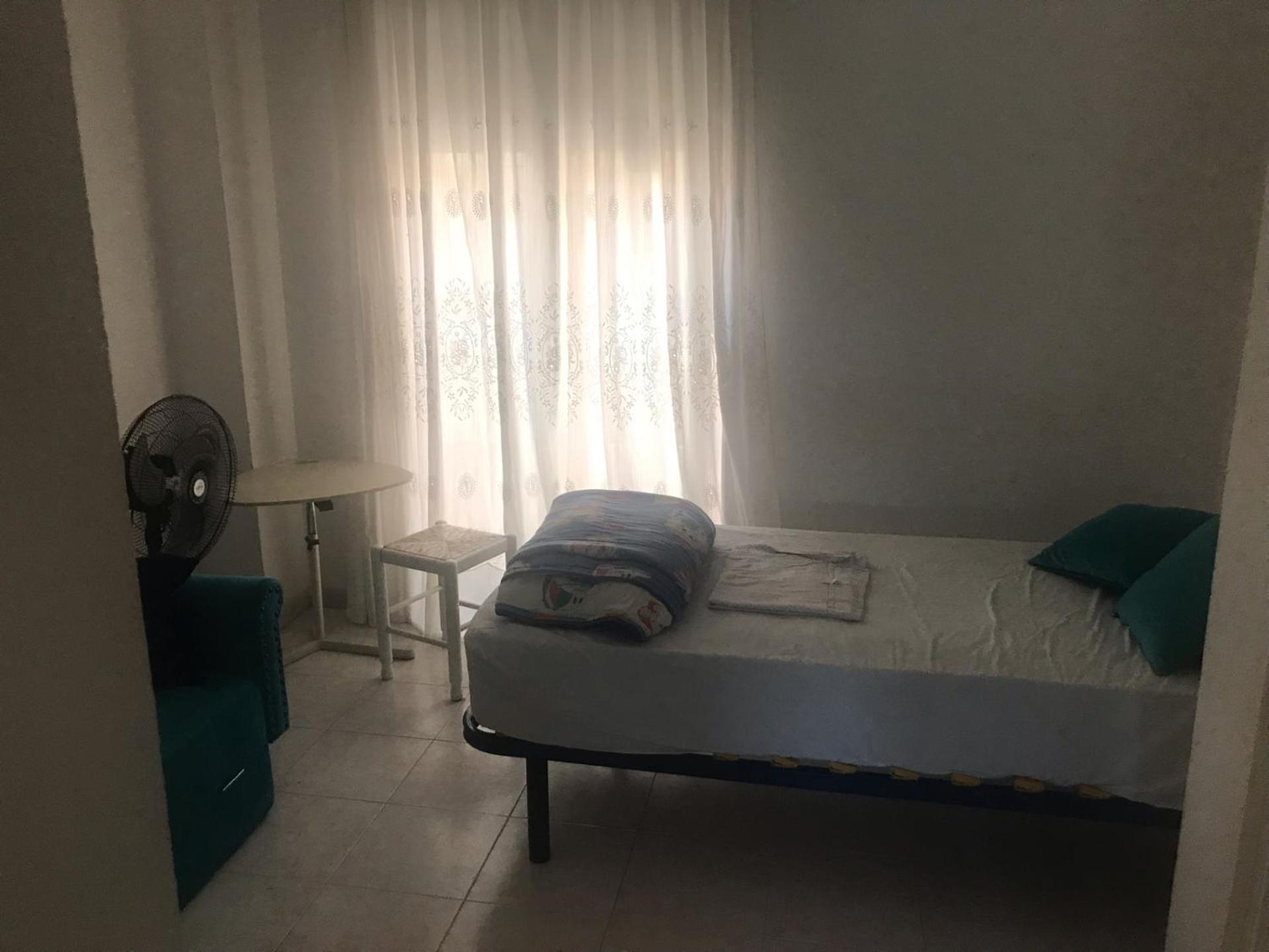 Habitación En Carlos Haya Alloggio in famiglia