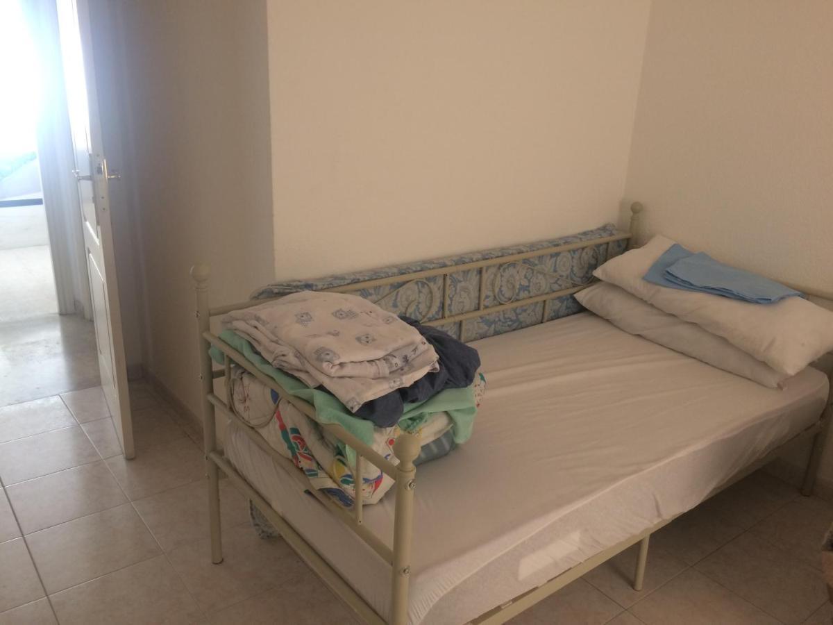 Habitación En Carlos Haya